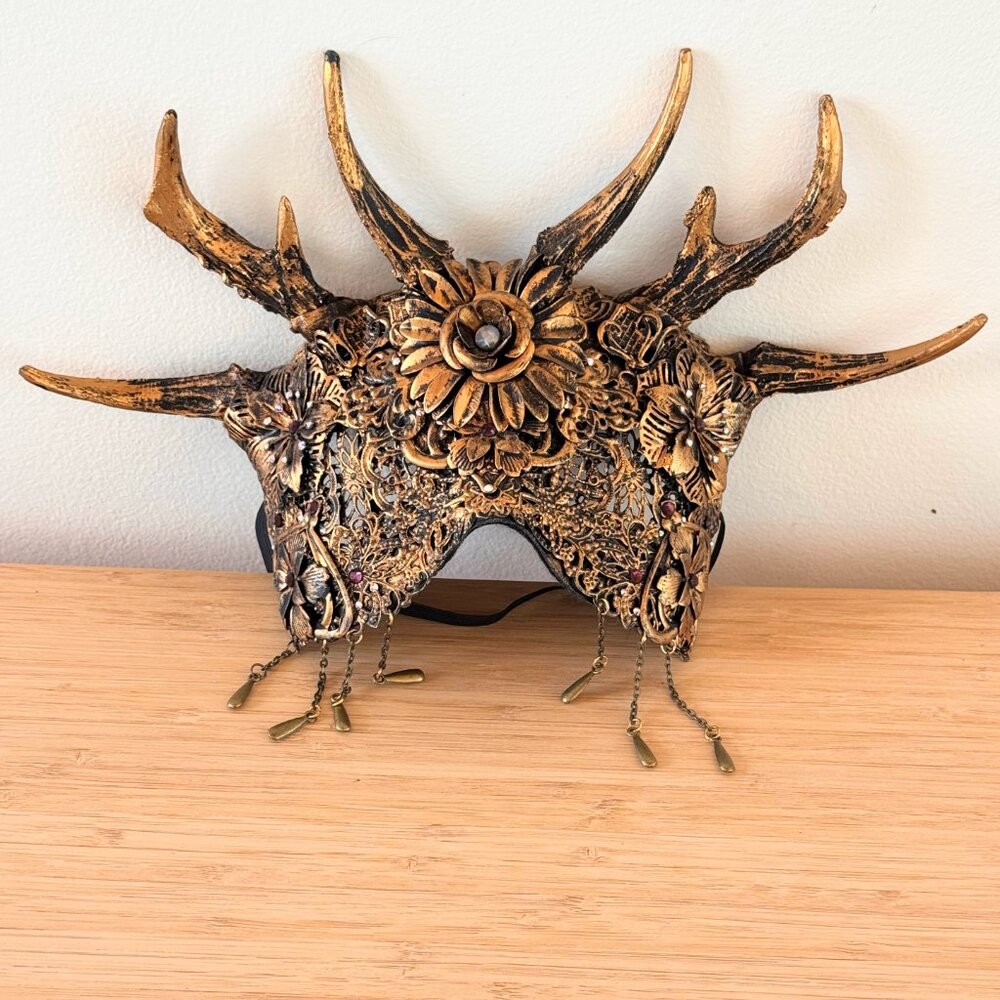 Variegated Horned Crown Blind Gothic Masquerade Mask with rhinestones and Tassle